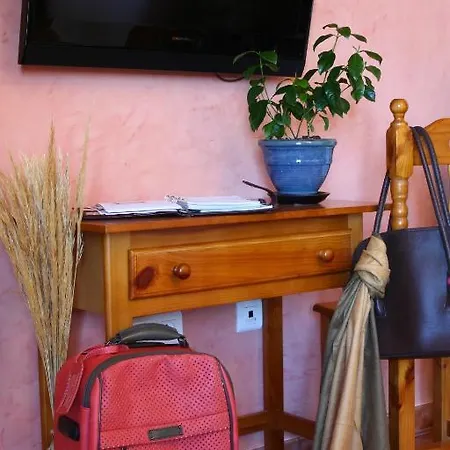 Dona Apartmanhotel 2*